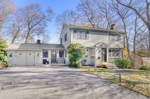 19 Ellen Rd, Stoneham, MA 02180
