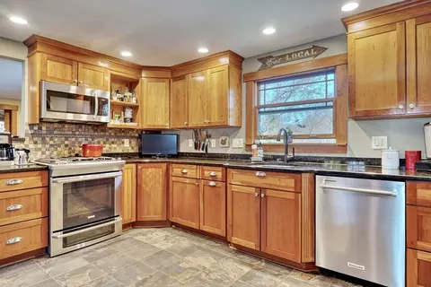 19 Ellen Rd, Stoneham, MA 02180 photo 6