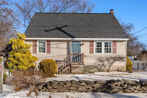535 Lake Ave, Worcester, MA 01604