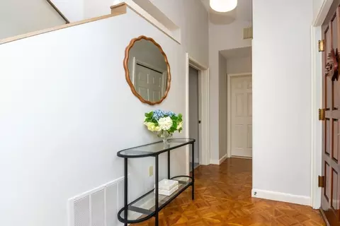 Entry Way - 9 Benjamin Pl #9, Chestnut Hill, MA 02467 photo 1 of 4