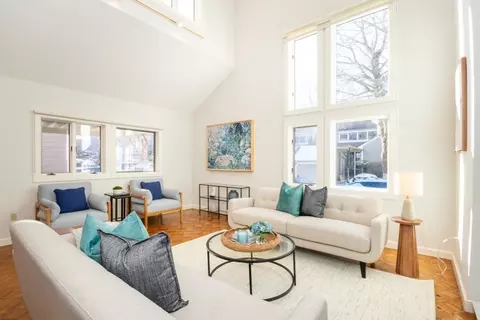 Living - 9 Benjamin Pl #9, Chestnut Hill, MA 02467 photo 1 of 3