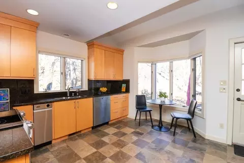 Kitchen - 9 Benjamin Pl #9, Chestnut Hill, MA 02467 photo 1 of 4