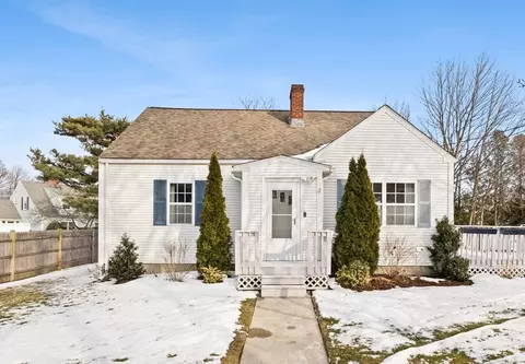 29 Leggs Hill Rd, Marblehead, MA 01945