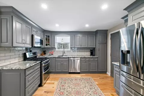 581 Forest St, Methuen, MA 01844 photo 6