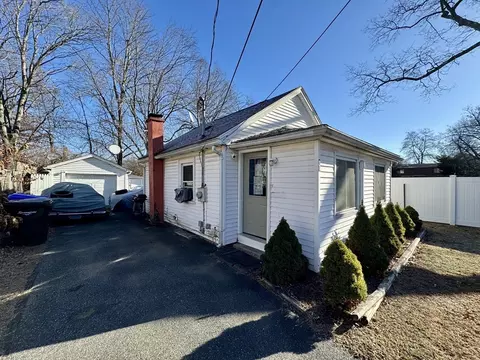 15 Alice St, Springfield, MA 01109 photo 3