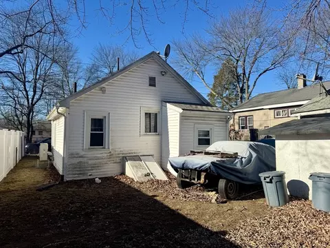 15 Alice St, Springfield, MA 01109 photo 4