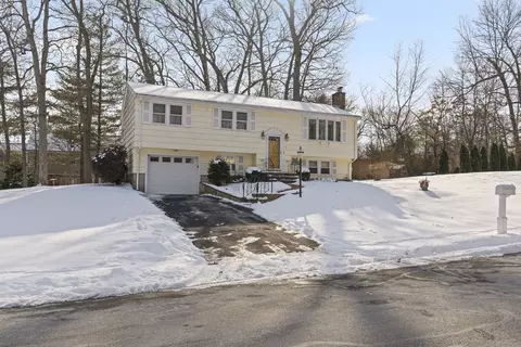 74 Oak Rd, Canton, MA 02021 photo 2