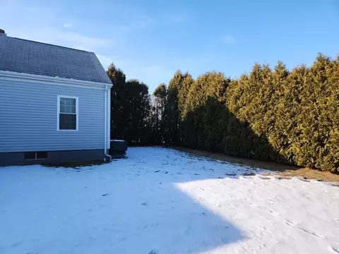 829 N Eastern Ave, Fall River, MA 02723 photo 17