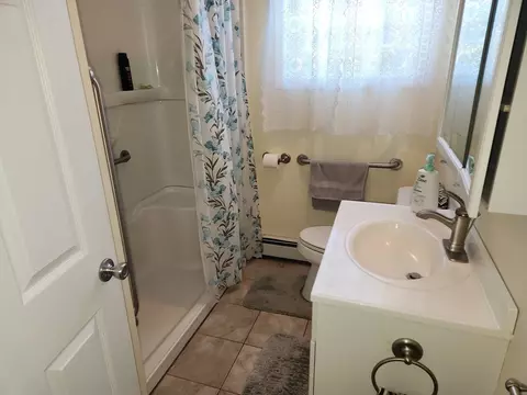 829 N Eastern Ave, Fall River, MA 02723 photo 10