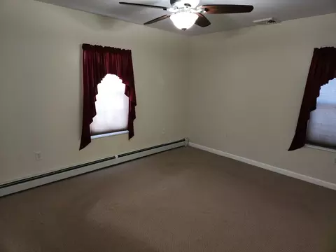 829 N Eastern Ave, Fall River, MA 02723 photo 5