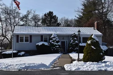 14 Costa Cir, Framingham, MA 01701