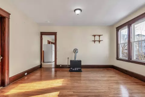 Living - 157 Ingleside Ave, Worcester, MA 01604 photo 2 of 7