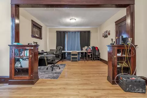 Living - 157 Ingleside Ave, Worcester, MA 01604 photo 5 of 7