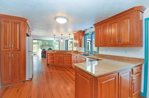 24 Hutchinson Rd, Sutton, MA 01590 photo 6