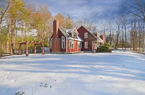 24 Hutchinson Rd, Sutton, MA 01590 photo 2