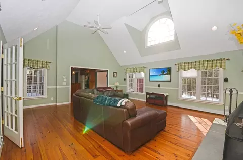 24 Hutchinson Rd, Sutton, MA 01590 photo 11