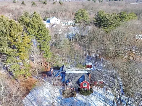 24 Hutchinson Rd, Sutton, MA 01590 photo 3