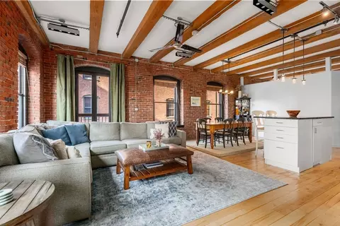 21 Wormwood St #312, Boston, MA 02210