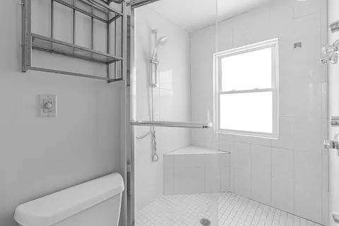 Bath - 79 High Plain Rd, Andover, MA 01810 photo 3 of 4