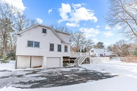 Exterior - 79 High Plain Rd, Andover, MA 01810 photo 5 of 6