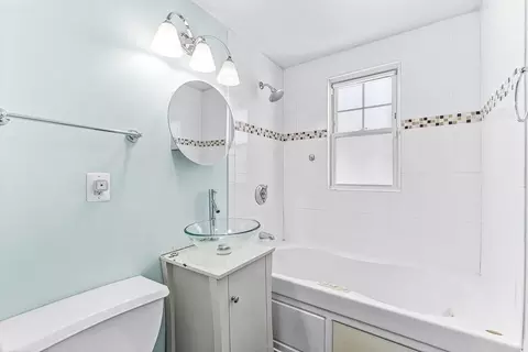 Bath - 79 High Plain Rd, Andover, MA 01810 photo 1 of 4