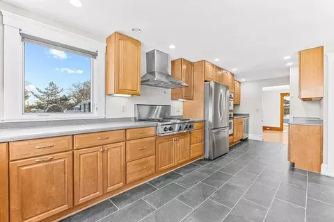 Kitchen - 79 High Plain Rd, Andover, MA 01810 photo 4 of 4