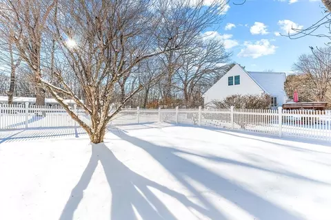 Exterior - 79 High Plain Rd, Andover, MA 01810 photo 3 of 6