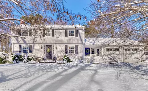 143 Gardner St, Hingham, MA 02043