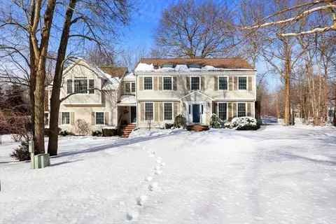 1 Oakcrest Rd, Hingham, MA 02043 photo 2