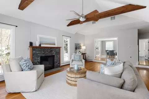 1 Oakcrest Rd, Hingham, MA 02043 photo 3