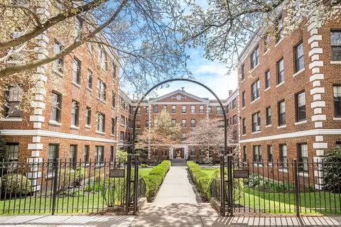 64 Queensberry St #401, Boston, MA 02215