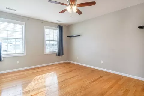 36 Wells St, Springfield, MA 01104 photo 12