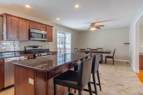 36 Wells St, Springfield, MA 01104 photo 9