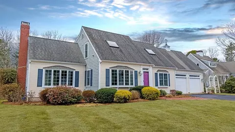 57 Regatta Dr, Mashpee, MA 02649 photo 2