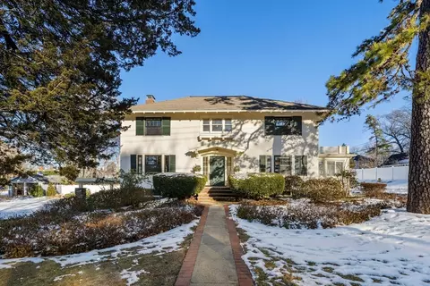 35 Parker Rd, Wakefield, MA 01880