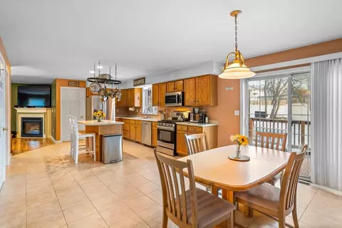 41 D St, Dracut, MA 01826 photo 7