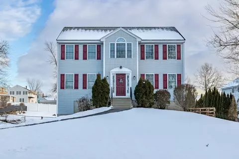 41 D St, Dracut, MA 01826
