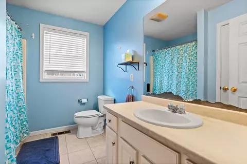 41 D St, Dracut, MA 01826 photo 27