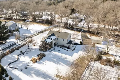 7 Burt St, Berkley, MA 02779 photo 6