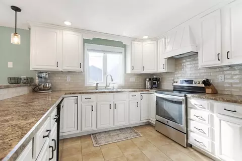 7 Burt St, Berkley, MA 02779 photo 13
