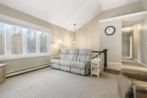 7 Burt St, Berkley, MA 02779 photo 9