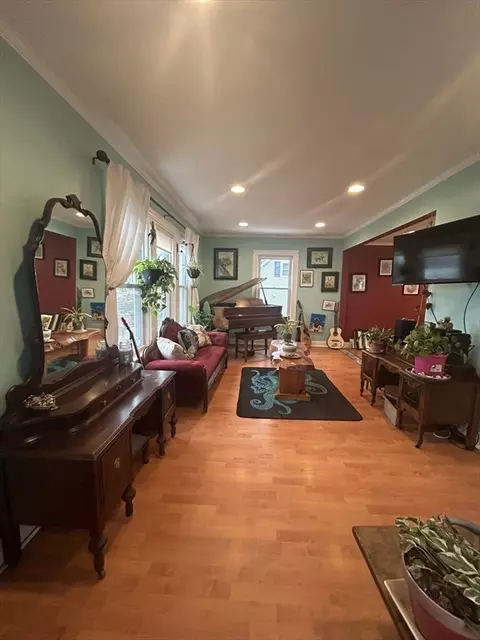 13 Lincoln St, Canton, MA 02021 photo 8