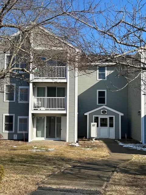 7 Marc Dr #7A11, Plymouth, MA 02360