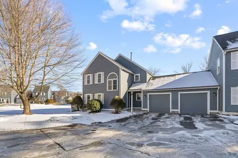 21 Whittier Meadows Dr #21, Amesbury, MA 01913