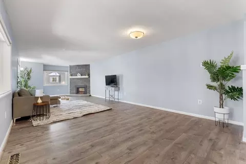 236 Captain Eames Cir #236, Ashland, MA 01721