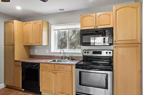 5455 N Main St #7D, Fall River, MA 02720 photo 4
