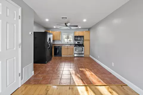 5455 N Main St #7D, Fall River, MA 02720 photo 5