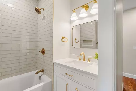 Bath - 102 Bisson St #1, Beverly, MA 01915 photo 3 of 3