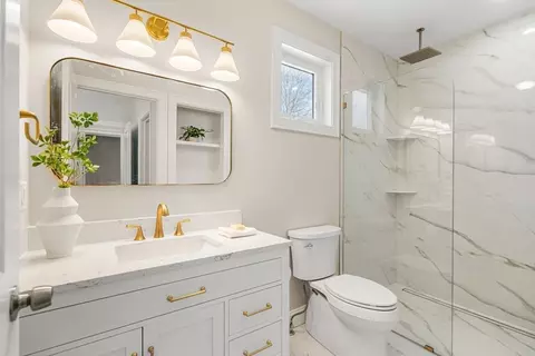 Bath - 102 Bisson St #1, Beverly, MA 01915 photo 1 of 3