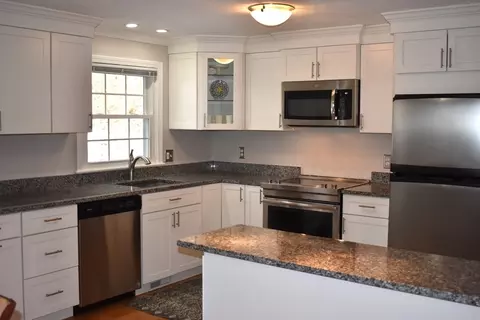 Kitchen - 10 Oak Ridge Dr #3, Maynard, MA 01754 photo 1 of 3